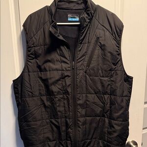 PGA Tour Men's Dark Quilted Vest
